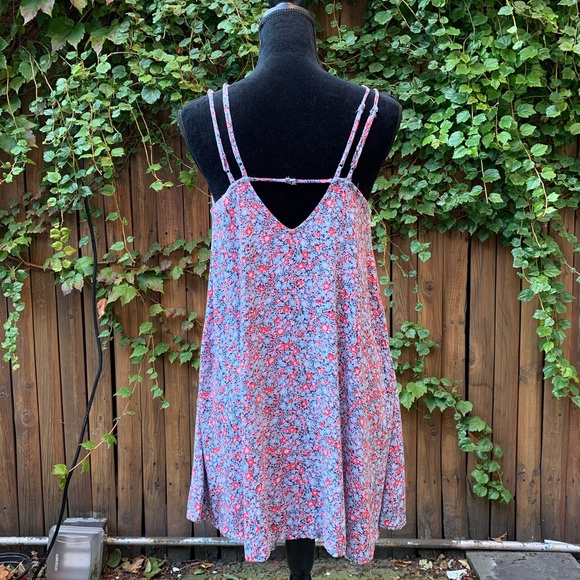 AE Floral Shift Dress - Picture 3 of 6